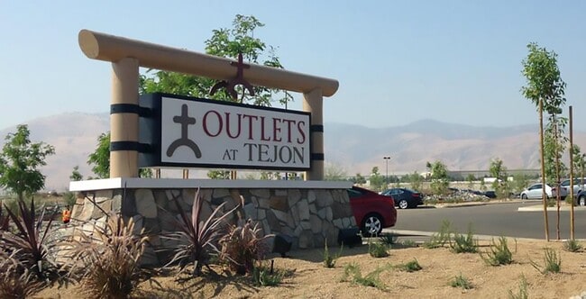 The Outlets at Tejon