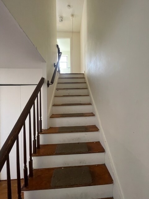 10 Henderson Dr unit 10C, East Hartford, CT 06108 - photo 3