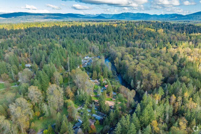 The Dorre Don Natural Area has multiple walking trails along the water.