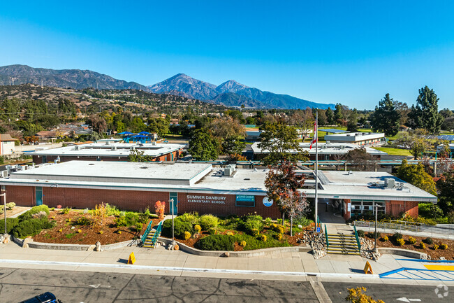 Welcome to Sumner Elementary School located in Claremont, Ca.