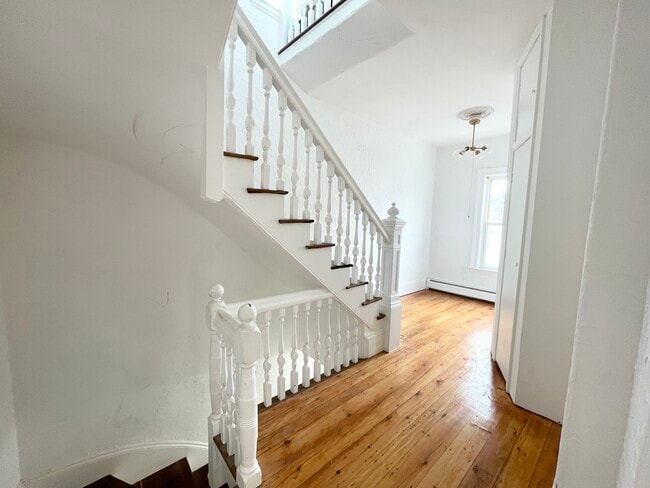 31 Falcon St unit 1, Boston, MA 02128 - photo 5