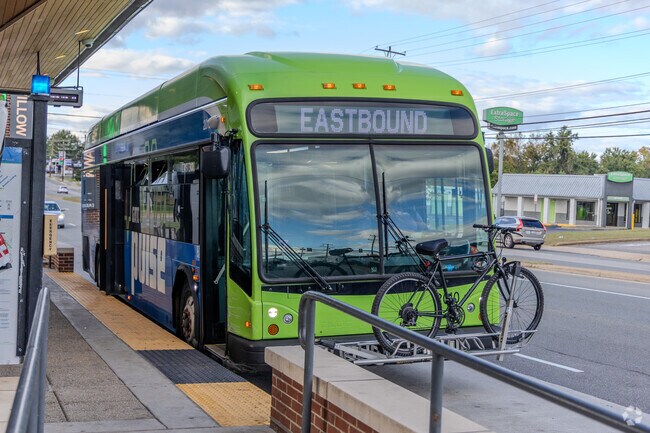 Commuters can reach downtown quickly by taking the express bus.