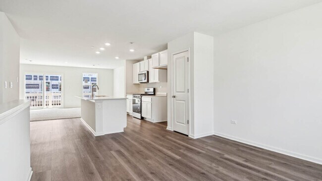 17321 Ulster Dr, Tinley Park, IL 60477 - photo 4