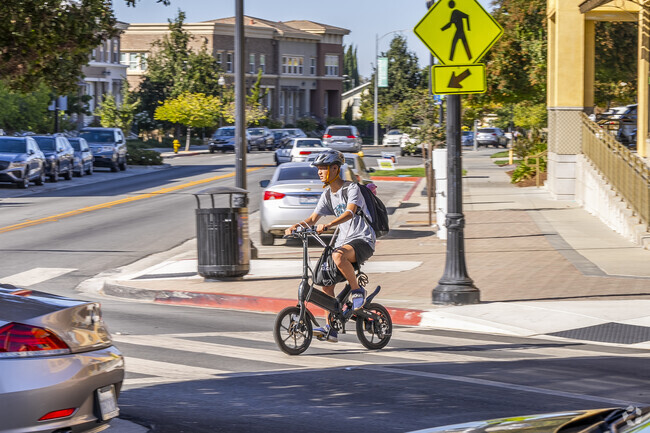 The Fowler neighborhood offers safe walkways and bike lanes for pedestrians.