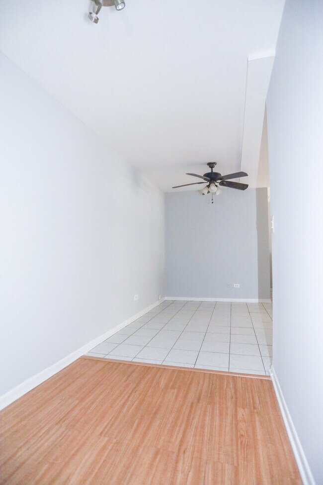 2835 N Cambridge Ave unit 104, Chicago, IL 60657 - photo 2