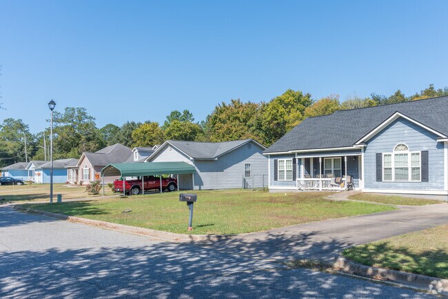 Dixie Heights homes sit on roomy lots of at least a quarter-acre.