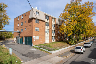 22 Elliott St E, Hartford, CT 06114