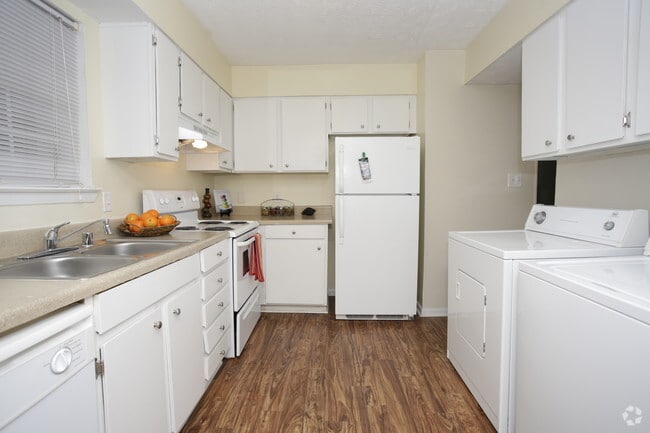 Maplewood Pointe, Riverdale, GA 30274 - photo 3