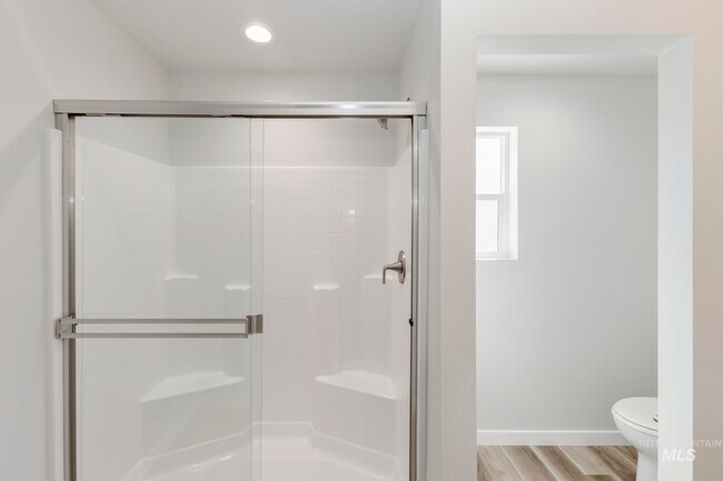 2558 W Fallon Loop, Nampa, ID 83651 - photo 5