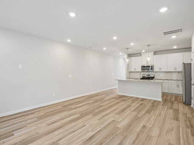 7820 Marie Way, Fairburn, GA 30213 - photo 5