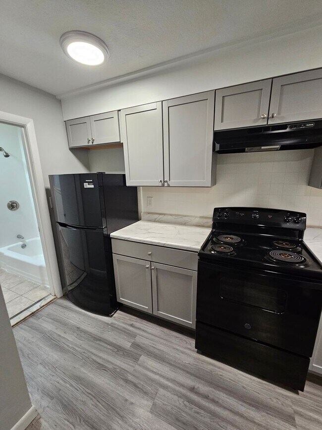 10 Thorn St unit 4, Boston, MA 02126 - photo 5