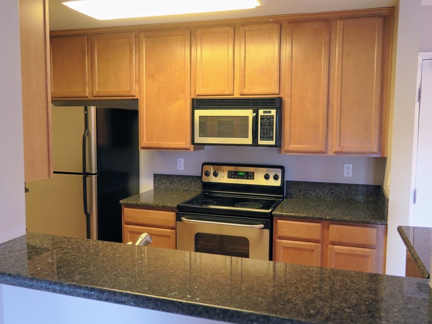 7120 Shoreline Dr unit 2112, San Diego, CA 92122 - photo 1