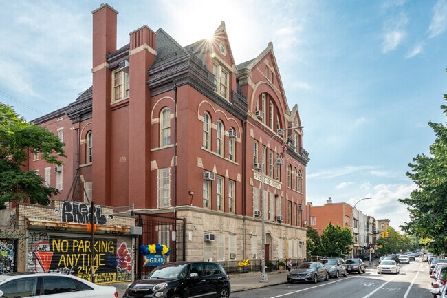 The courses at PS 86K The Irvington School encourage critical thinking and creativity.