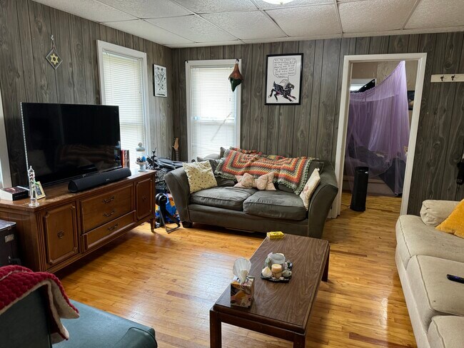 69 Saint John Ave unit 2R, Binghamton, NY 13905 - photo 3