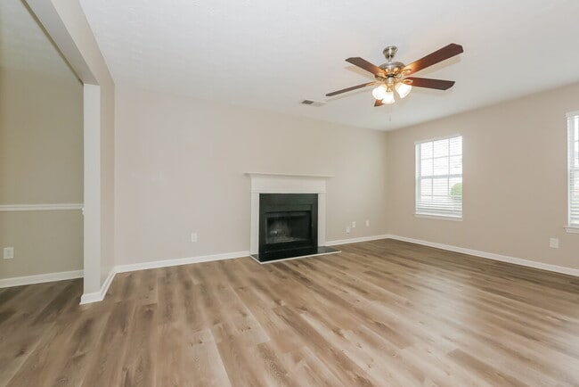 1405 St Teresa Ct, Locust Grove, GA 30248 - photo 6