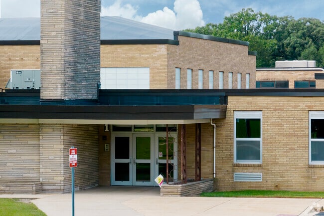 Students from all around the Hampshire Pingree area attend Hampshire Middle School.