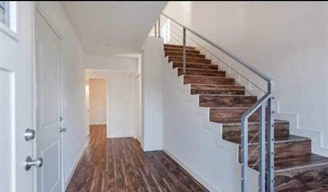 1765 Hauser Blvd, Los Angeles, CA 90019 - photo 4