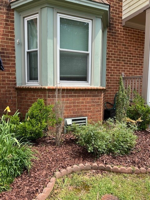 339 Middle Oaks Dr, Chesapeake, VA 23322