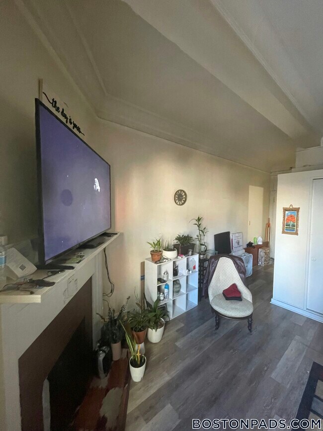 62 Boylston St Unit 718, Boston, MA 02116