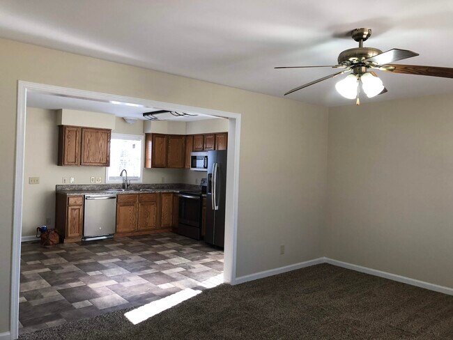 412 Filter Plant Rd unit B, Franklin, KY 42134 - photo 5