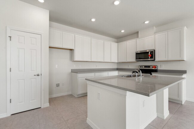 2347 Selenia St, Lake Alfred, FL 33850 - photo 4