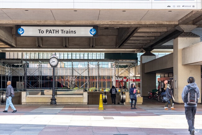 About The Heights | Schools, Demographics, Things to Do - Homes.com