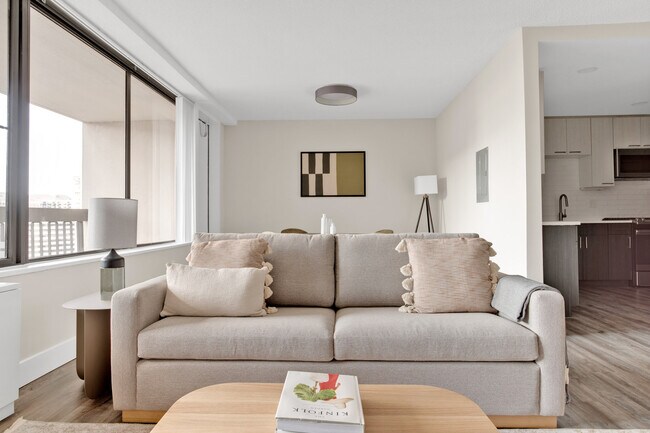 1515 Richmond Hwy unit ID8618A, Arlington, VA 22202 - photo 2