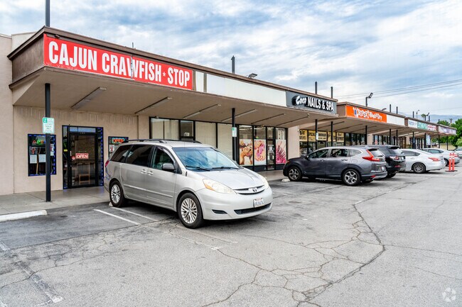 The Crawfish Stop serves Vietnamese-Cajun fusion dishes.