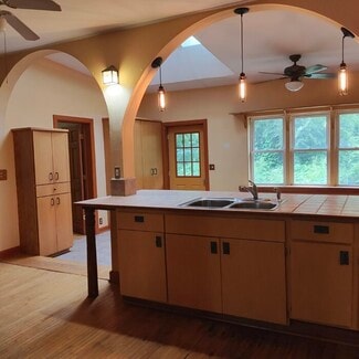116 S Main St Unit 116B, Fountain City, WI 54629