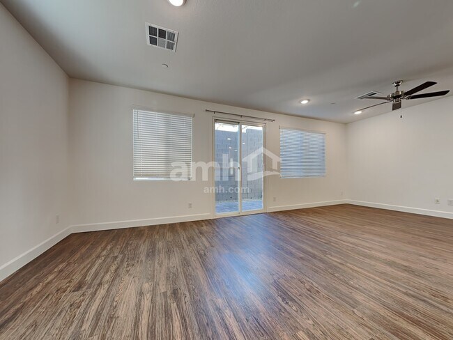 3333 Blodwen St, Las Vegas, NV 89129 - photo 6