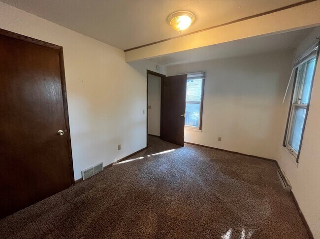 411 W Doty St unit 1, Madison, WI 53703 - photo 6