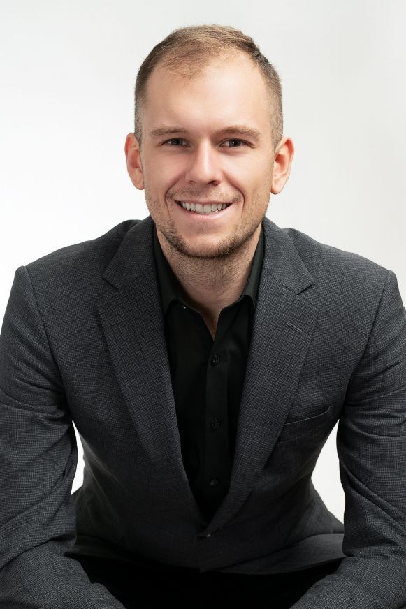 Agent Photo