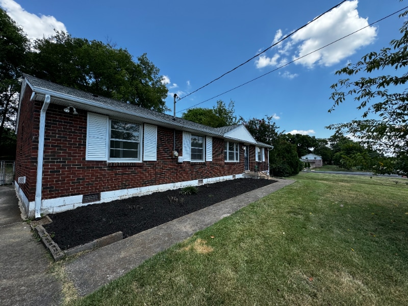 219 Jacksonian Dr, Hermitage, TN 37076 - photo 1