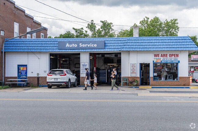 Some of the streets are walkable near Massanutten.
