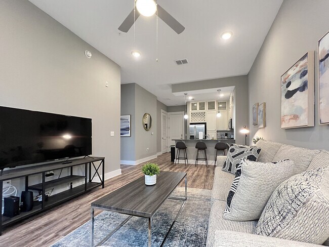 4310 W Spruce St unit ID1050953P, Tampa, FL 33607 - photo 2