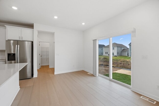 18331 Glancy Way, Lakeville, MN 55044 - photo 5