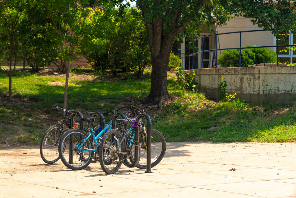 Your kids can ride their bikes to Leawood Elementary School.