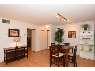 1906 E Shorewood Blvd, Shorewood, WI 53211