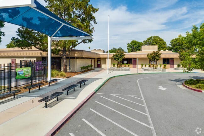 Alex Anderson Elementary School