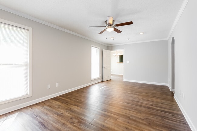 406 Weaver Ln, Simpsonville, SC 29681 - photo 6