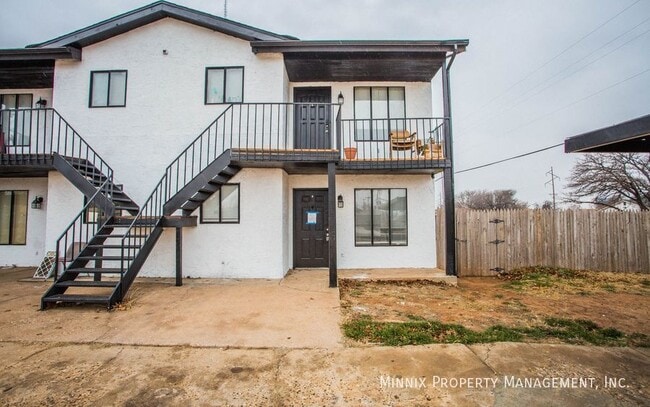 7402 Waco Ave unit B, Lubbock, TX 79423 - photo 5