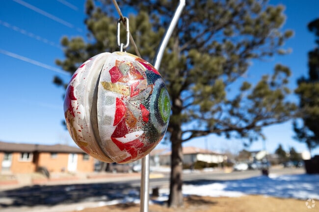 You can find all kinds of sculptures in Monument.