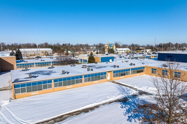 Richmond Community High School, Campus Overview.