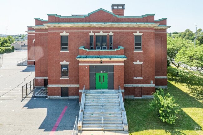 John B. DeValles Elementary School has a niche score of C.