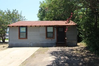213 N Waldrip St, Grand Saline, TX 75140