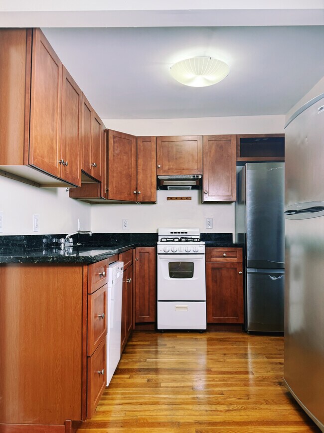 4 Union Place, Cambridge, MA 02141 - photo 3