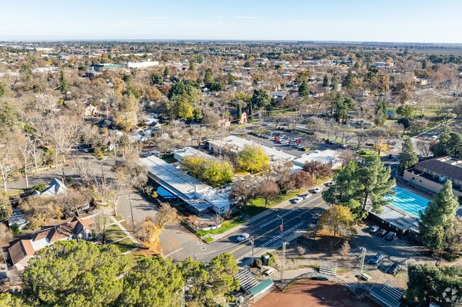 Davis School For Independent Study is a public elementary, middle, and high school in Davis.