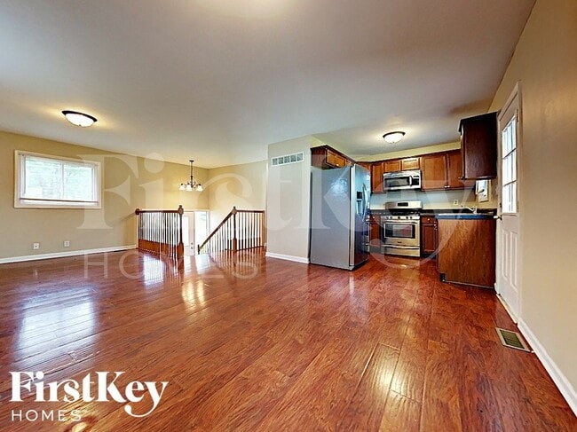 1154 Rathbone Ave, Aurora, IL 60506 - photo 4