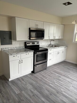 12 Airport Rd, Fulton, NY 13069