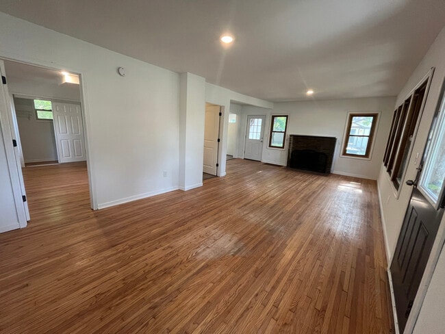 3500 Kyle Ave N unit A, Minneapolis, MN 55422 - photo 5